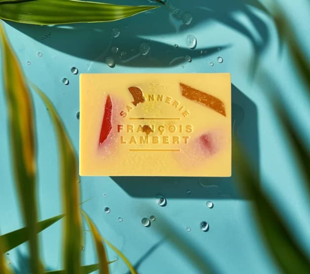 François Lambert -No.9 Savon au lait de brebis - Mangue, noix de coco et pĂȘche