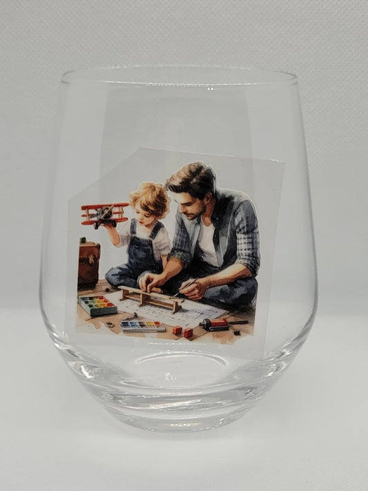 Verre à vin Papa et enfant Fabrique un pont