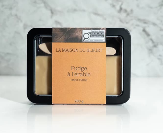 *ARRIVAGE VERS LE 15 DÉCEMBRE**Partager: Fudge à l’érable